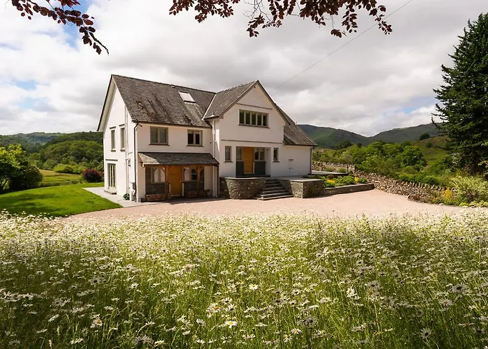 Holiday home Lowfield House