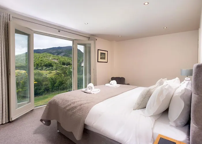 Lowfield House Holiday home *